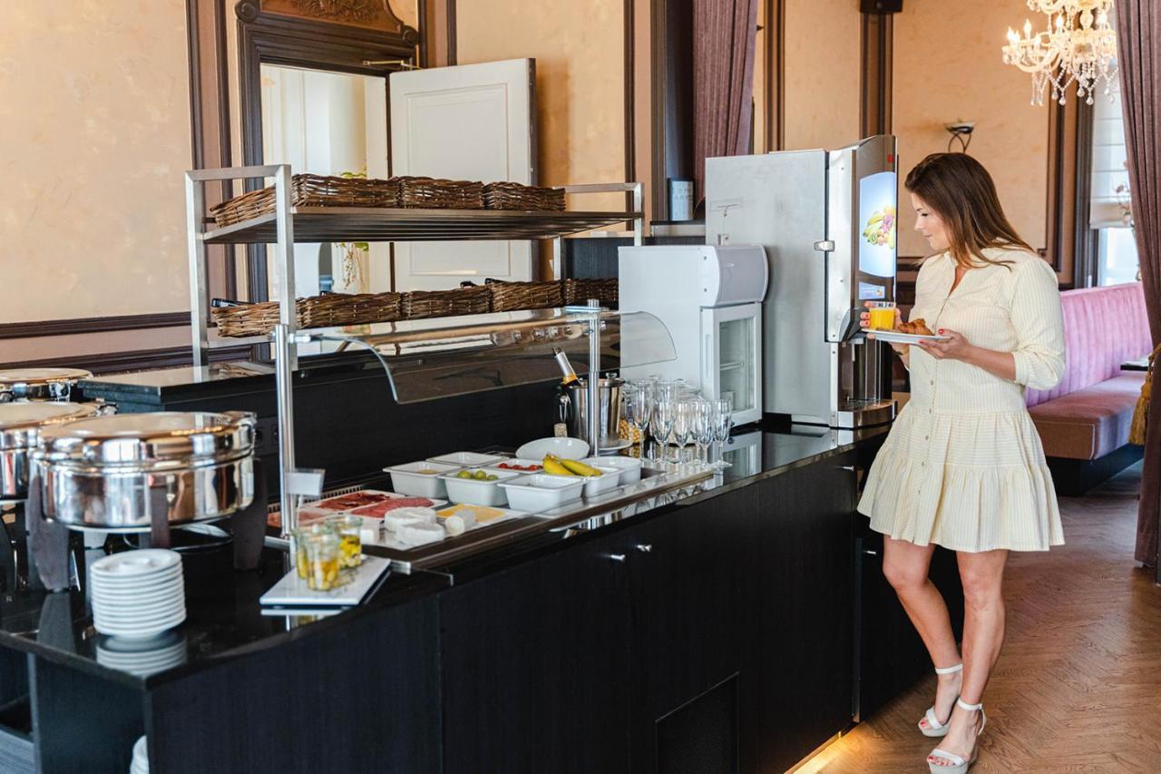 Hotel Golden Tree 3*