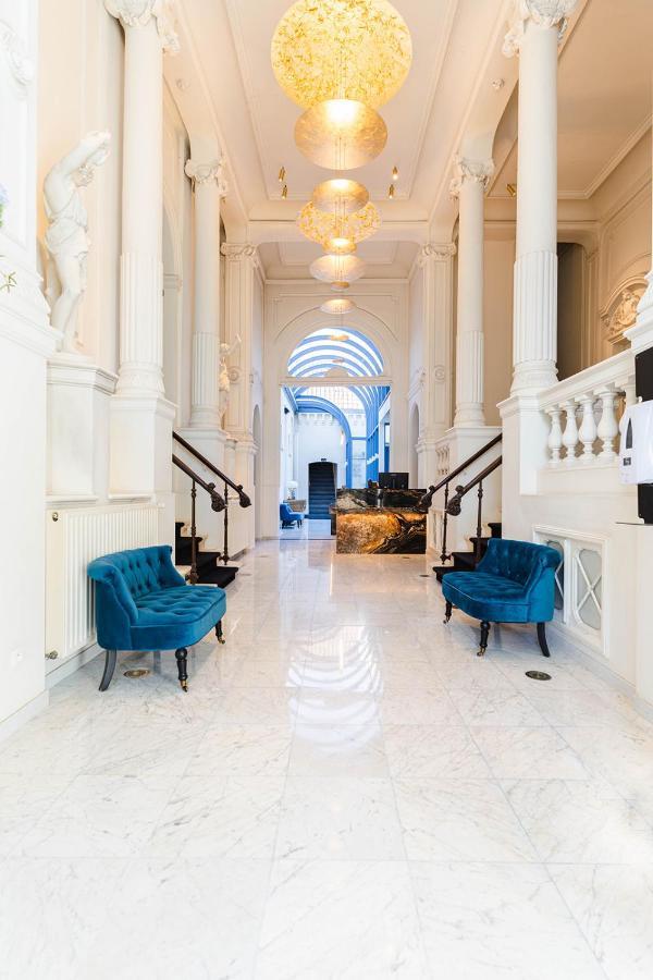 Golden Tree Hotel 3*