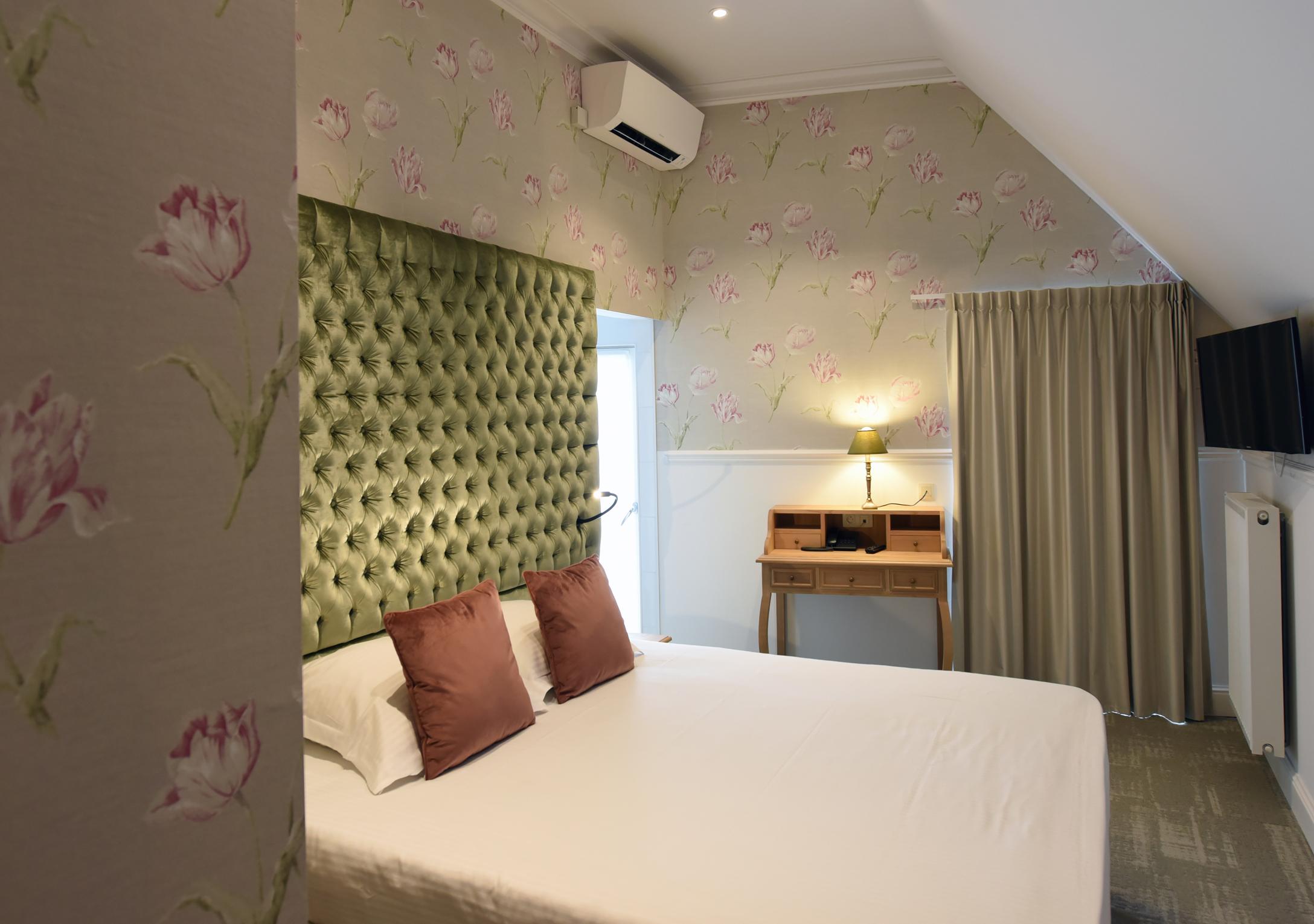 Hotel Golden Tree 3*