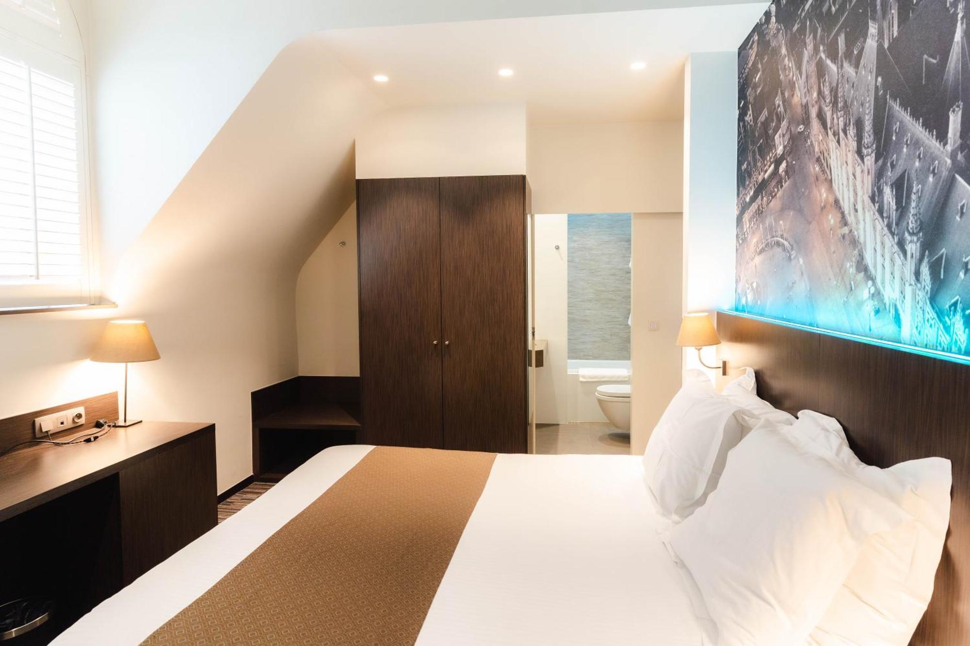Hotel Golden Tree