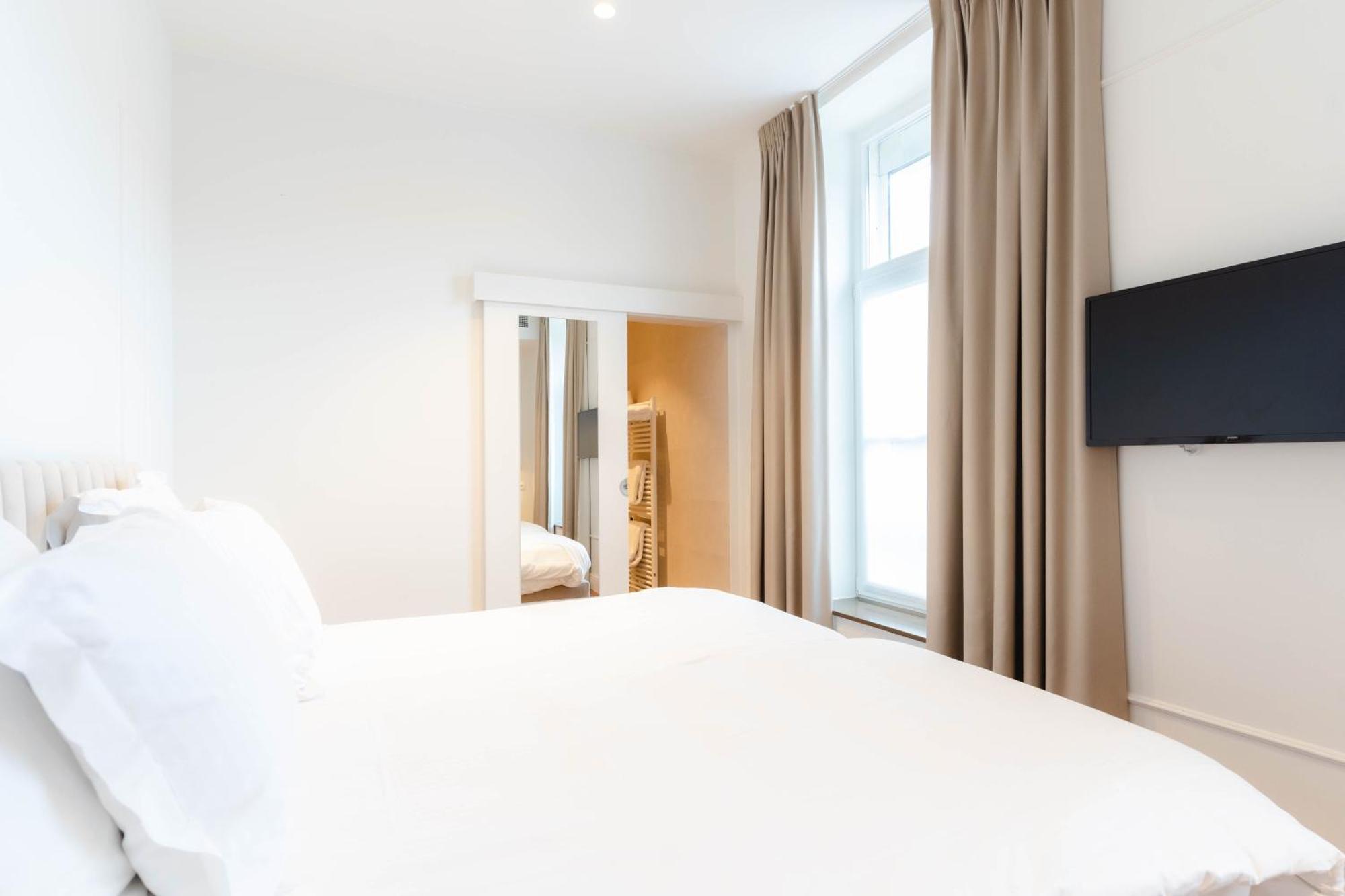 Golden Tree Hotel 3*